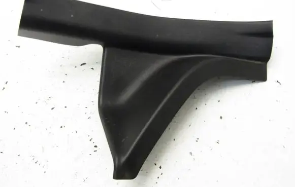 Suzuki Vitara (LY) Rear sill trim cover 7617154P