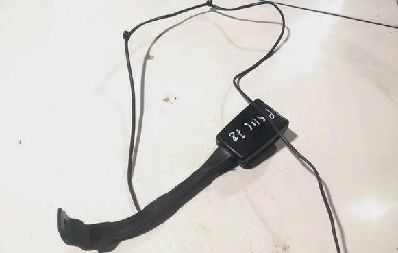 Volkswagen PASSAT CC Front seatbelt buckle 1K8857755