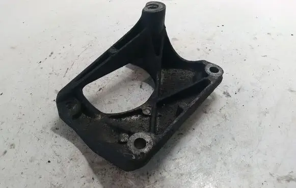 BMW 5 E60 E61 Engine mounting bracket 22116761117