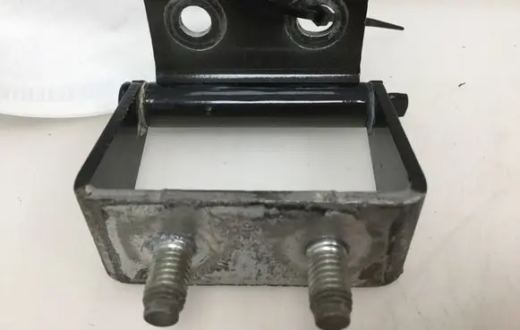 Nissan Qashqai Tailgate/trunk/boot hinge 