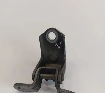 Ford Fiesta Front door lower hinge 311WPD6E