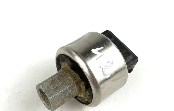 Opel Omega B1 Air conditioning (A/C) pressure sensor 90359991
