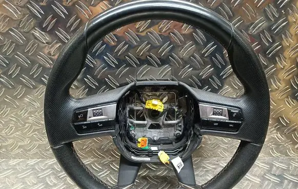 Citroen DS7 Crossback Steering wheel 98186253ZD 2022159201