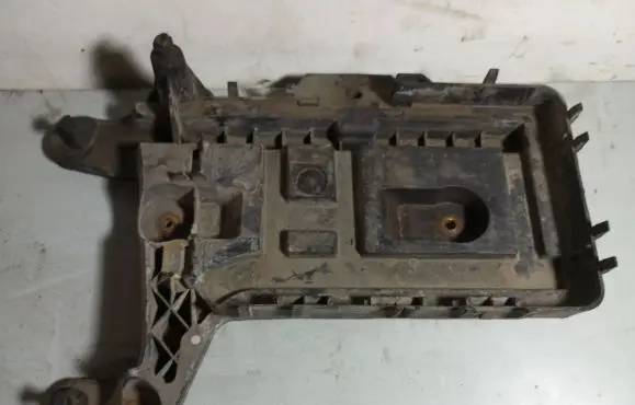 Volkswagen Touran I Battery box tray 1K0915333C 130013