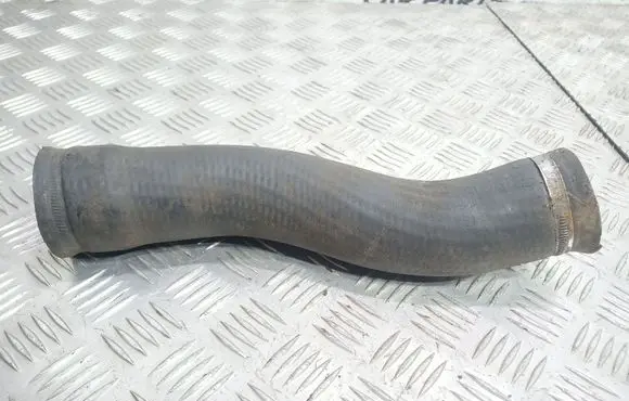 Intercooler hose/pipe