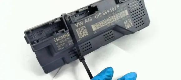 Audi A8 S8 D4 4H Tailgate/trunk control unit/module 4H0959107P