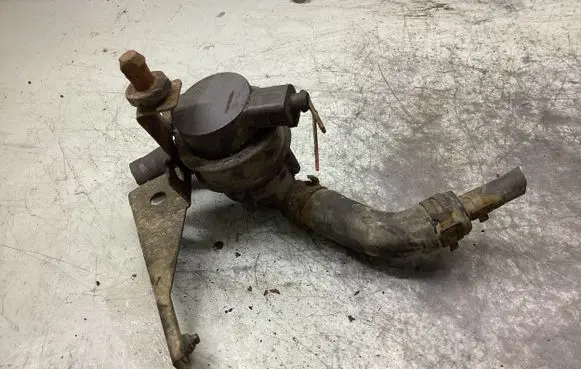 Volkswagen PASSAT B5.5 Electric auxiliary coolant/water pump 30950001