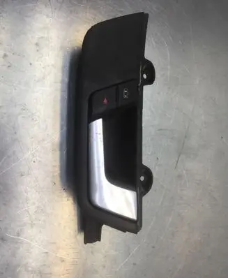 Audi A4 S4 B7 8E 8H Front door interior handle 8E2837020