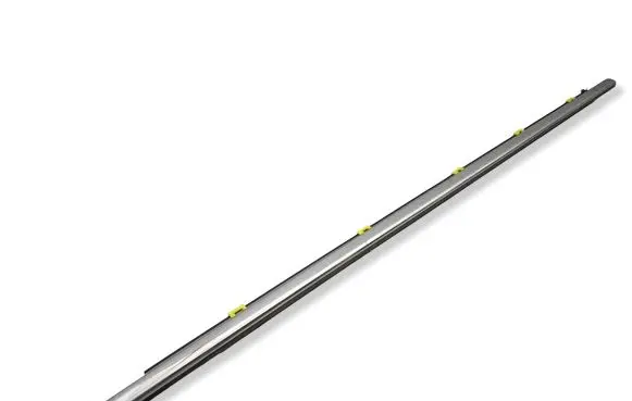 Honda CR-V Front door glass trim molding 