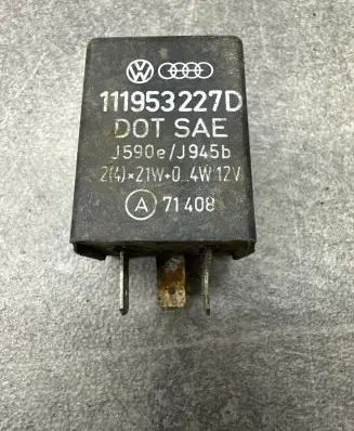 Volkswagen Golf IV Other relay 111953227D GTSAB 71408