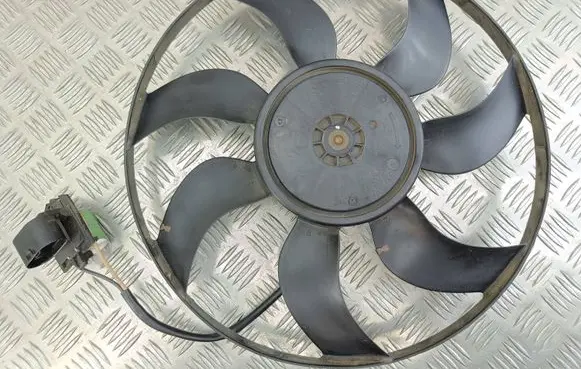 Opel Zafira C Electric radiator cooling fan 013308116 16470880