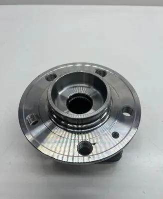 Rear wheel hub