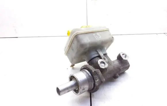 Master brake cylinder