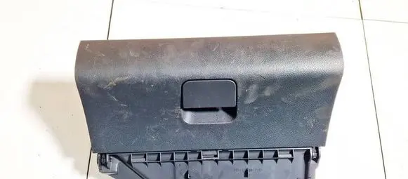 Volkswagen Polo IV 9N3 Glove box 6q1857101f