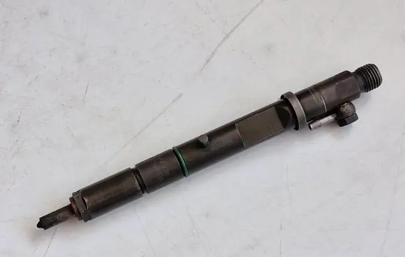 Audi A6 S6 C5 4B Fuel injector 059130201E 0432133836