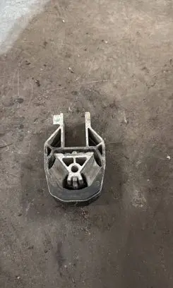 Volvo V50 Engine mount bracket AV616P082AB