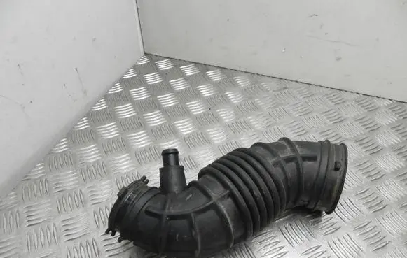 KIA Sorento Air intake hose/pipe 281302W300 VD19896
