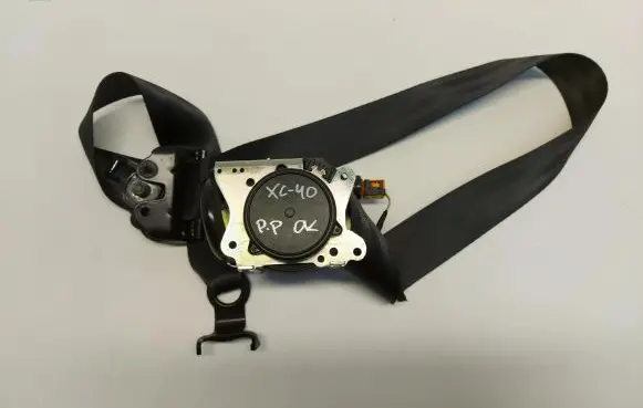 Volvo XC40 Front seatbelt 32149127