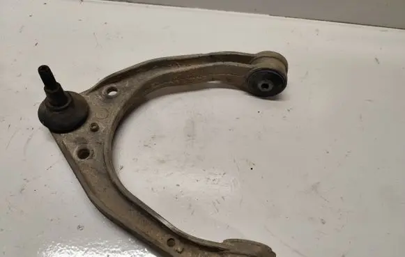 Volkswagen Touareg I Front lower control arm/wishbone 7L0407047B