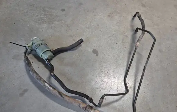 Mitsubishi L200 Power steering hose/pipe/line 