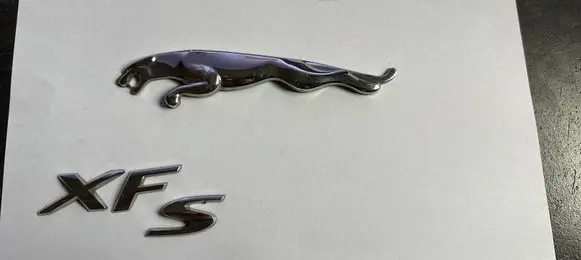 Jaguar XF X250 Manufacturers badge/model letters