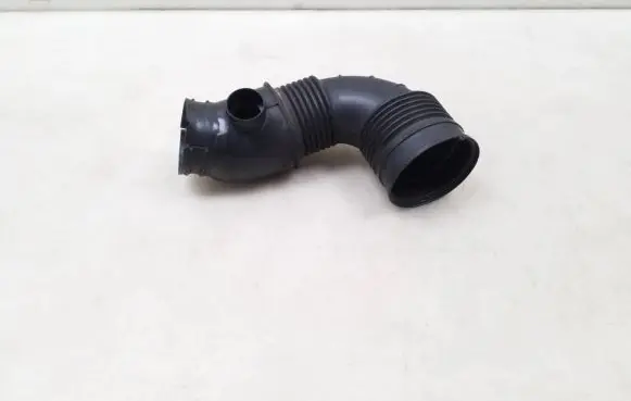 Opel Insignia A Air intake duct part 55561787