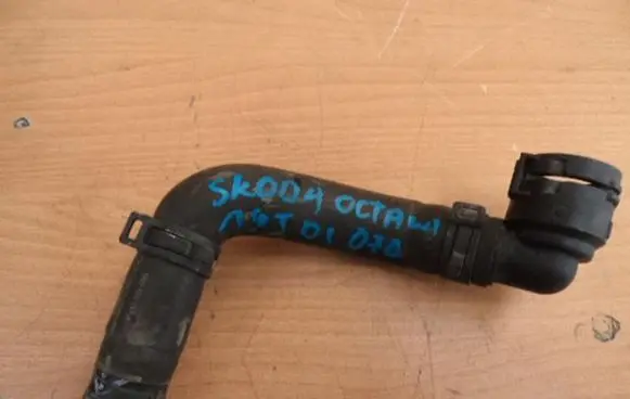 Skoda Fabia Mk2 (5J) Engine coolant pipe/hose