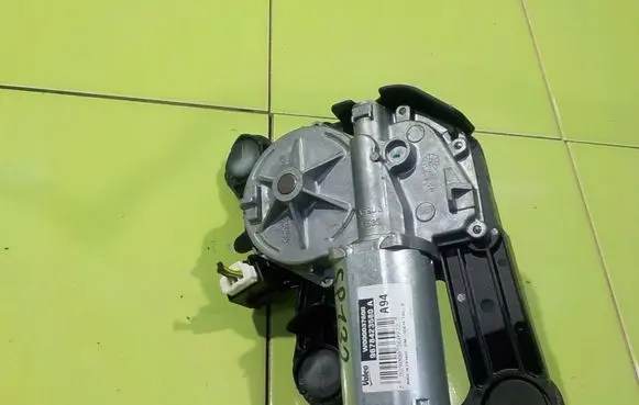 Peugeot 2008 I Rear window wiper motor 9678423580A