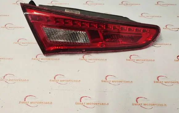 Alfa Romeo Giulietta Tailgate rear/tail lights 50513401