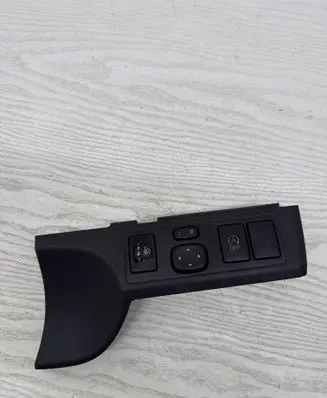 Toyota Avensis T270 Wing mirror switch 5544605150