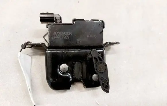 Dacia Sandero Tailgate/trunk/boot lock/catch/latch 905039605R