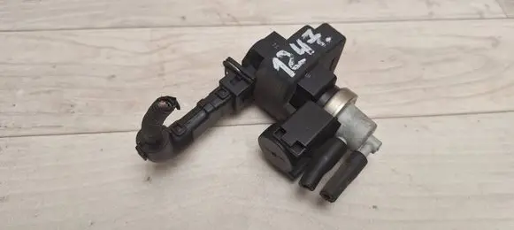 Hyundai Tucson JM Turbo solenoid valve 70027200 7002720012V 7002720012