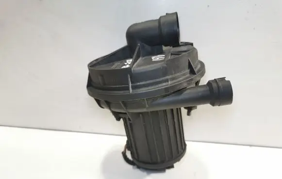 Volkswagen Golf V Secondary air pump 06A959253B