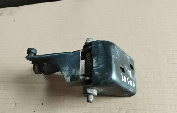 Chrysler Voyager Sliding door middle roller runner 4894037AB
