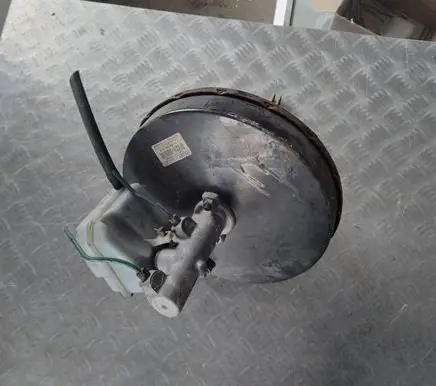Renault Master II Brake booster 8200189405