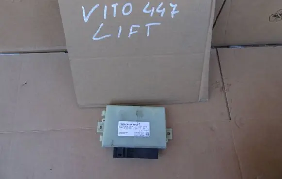Mercedes-Benz Vito Viano W447 Reducing agents exhaust control unit A0009007604