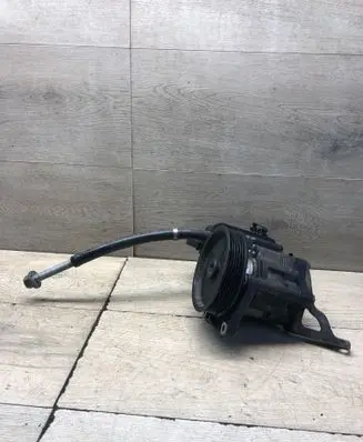Mercedes-Benz C W204 Power steering pump A0064661501 7693900509