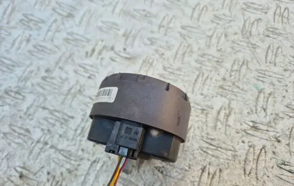 Mercedes-Benz C W204 Alarm system siren A2048705726 F005V00815