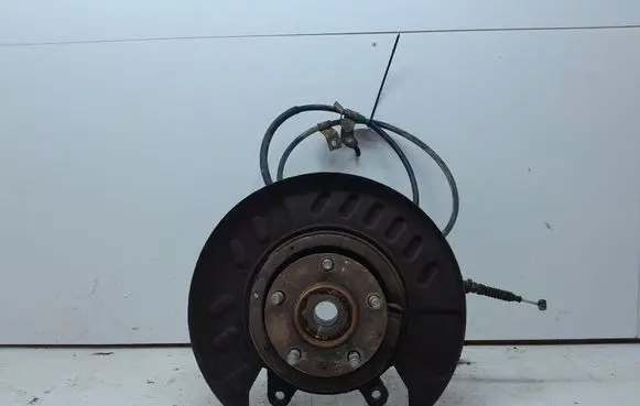 Rear wheel hub