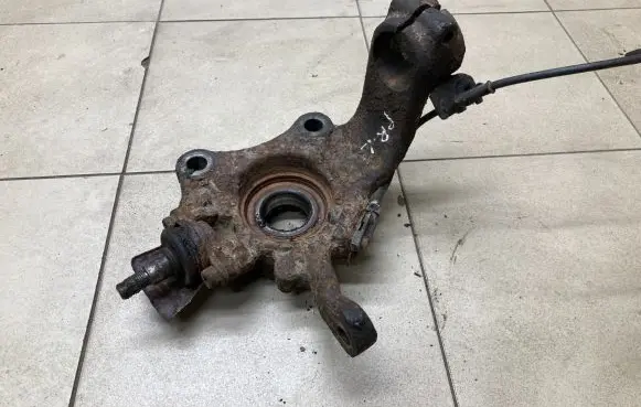 Ford Galaxy Front wheel hub spindle knuckle