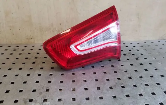 KIA Sportage Tailgate rear/tail lights 924063W0