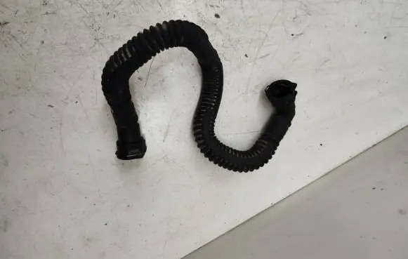 Peugeot 508 RXH Hybrid/electric vehicle battery cooling hoses/tubes 