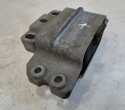 Volkswagen Golf Plus Engine mount bracket 1K0199555