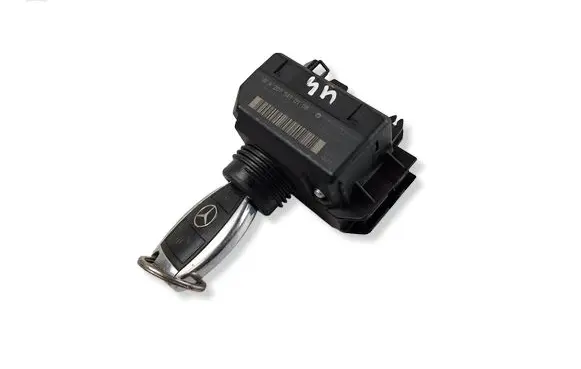 Mercedes-Benz C W204 Ignition lock A2075450108