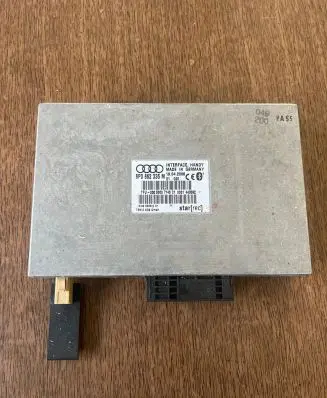 Audi A4 S4 B7 8E 8H Bluetooth control unit module 8P0862335M 91A000051CC