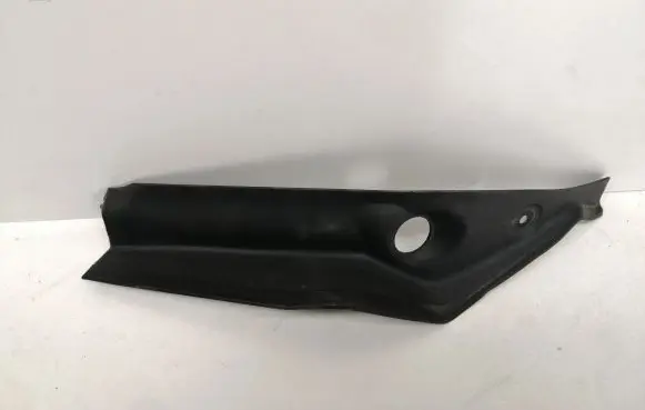 BMW X3 G01 Rear/tail light trim molding 7424600