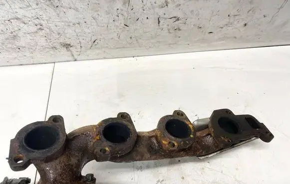 Mercedes-Benz C AMG W204 Exhaust manifold a6461420120