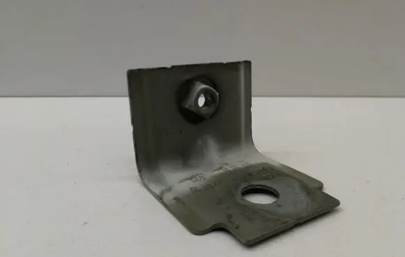 Volkswagen PASSAT B8 Fender mounting bracket 3G0809471
