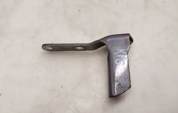 Toyota Hilux VIII Tailgate hinge 