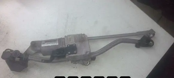 Audi A4 S4 B7 8E 8H Front wiper linkage and motor 8K2955119